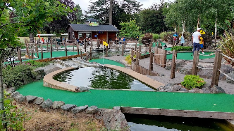 Golden Putter Mini Golf photo 2