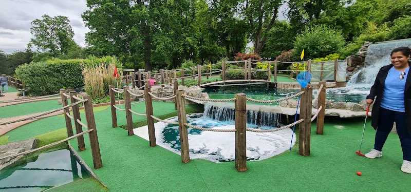 Golden Putter Mini Golf photo 3