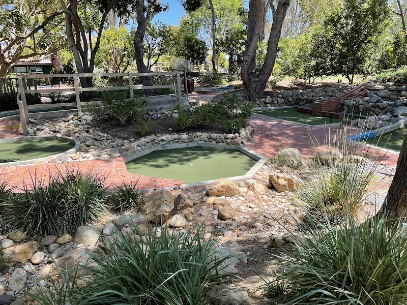 Golf Gardens photo 2
