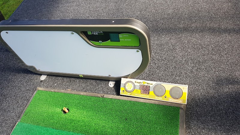 Golf Warehouse & Driving Range - Takapuna photo 2