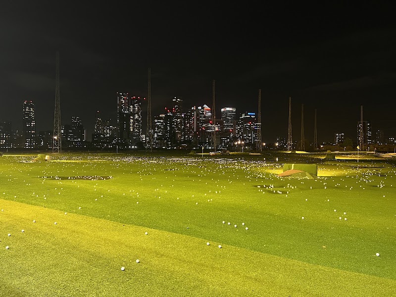 Greenwich Peninsula Golf Range - JUST GOLF photo 3