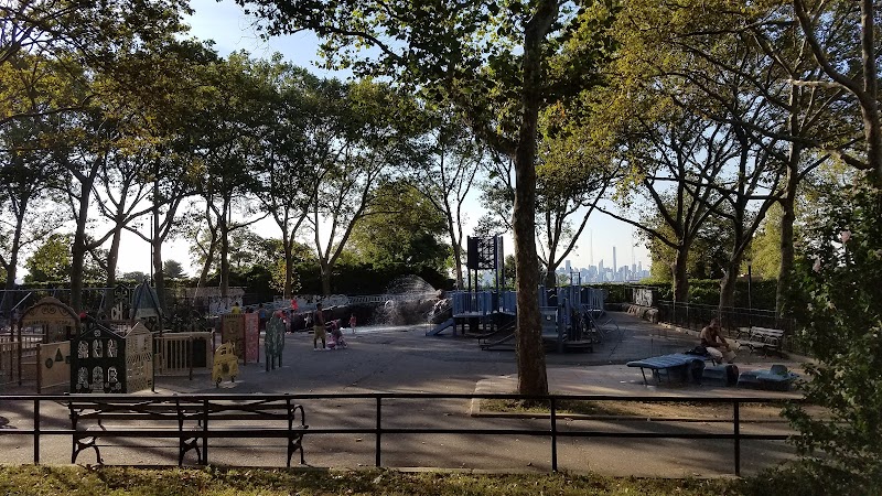 Grover Cleveland Playground photo 2