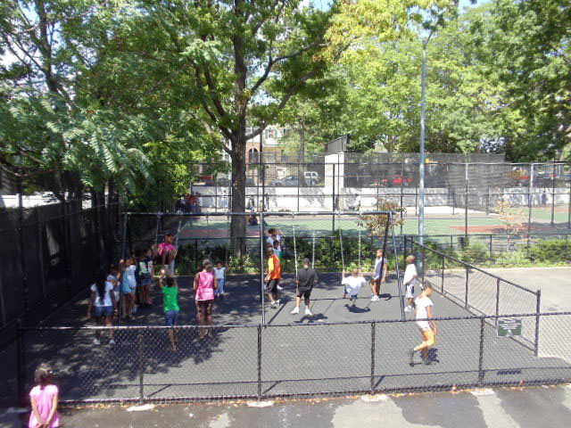 Gun Hill Playground photo 2