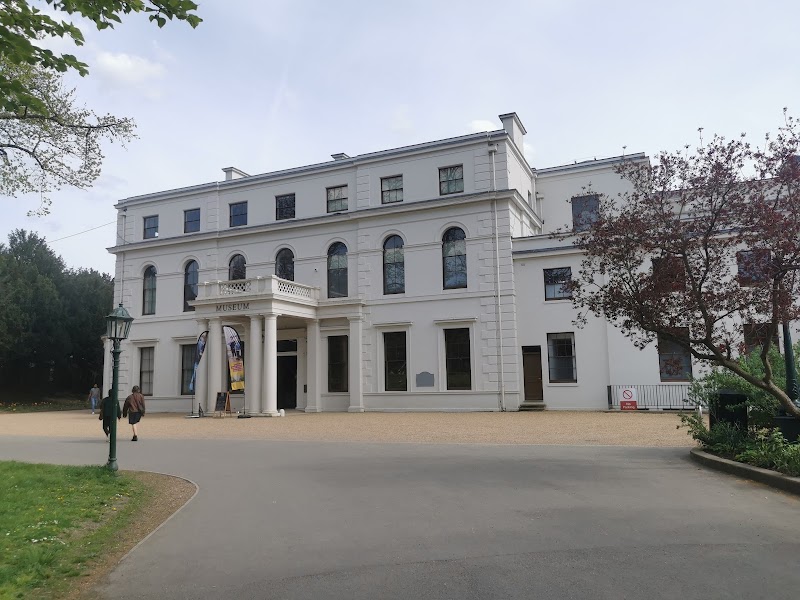 Gunnersbury Park photo 2