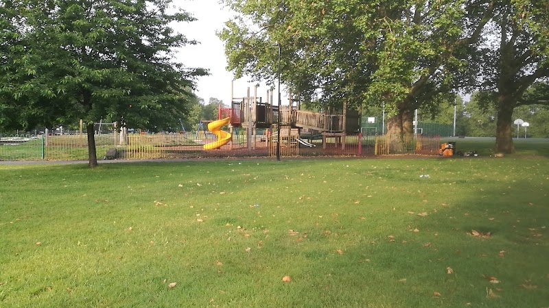 Hackney Downs Playground photo 2