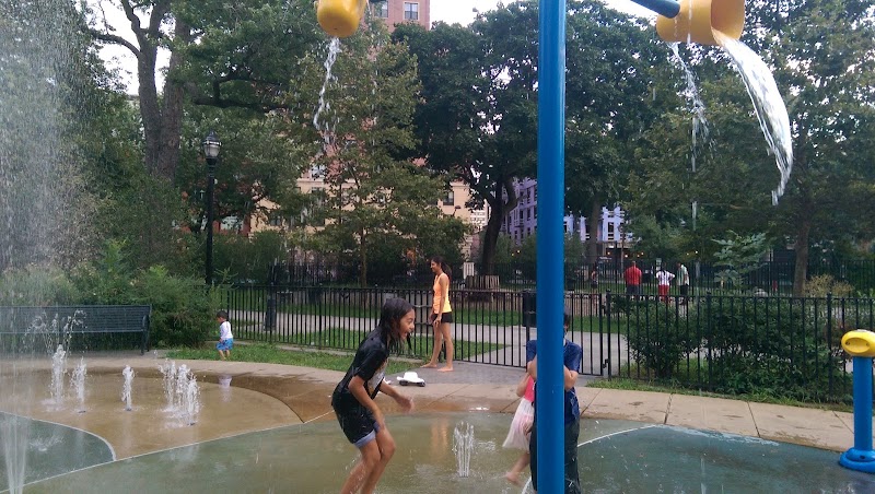 Hamilton Park Splash Pad photo 2
