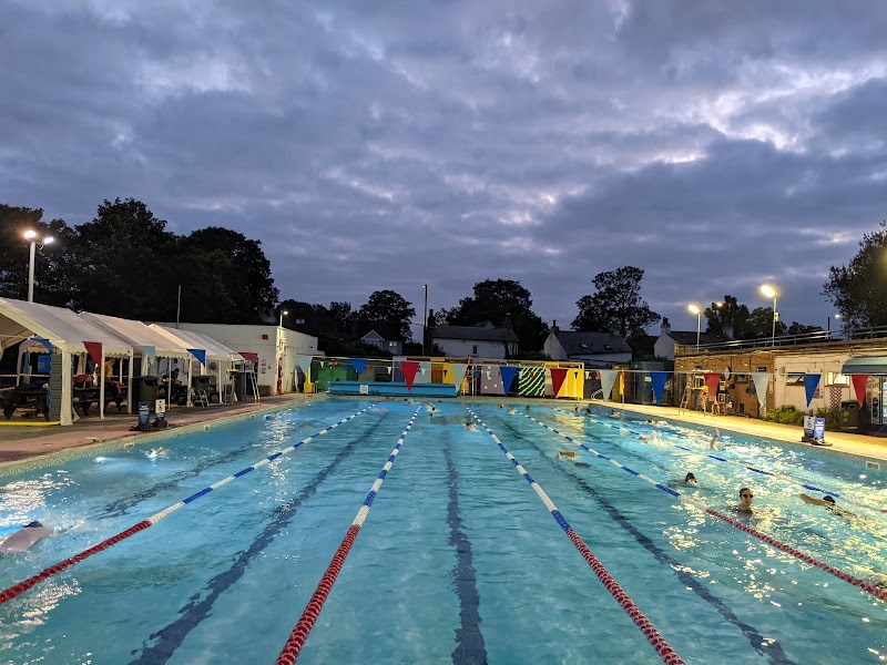 Hampton Pool photo 2