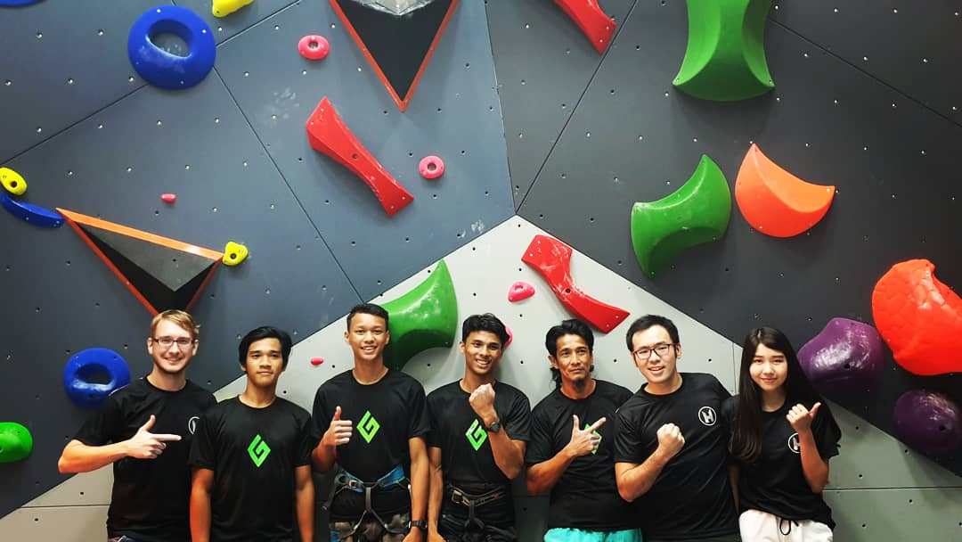 Hangout Community (The Palazzia)