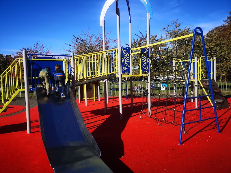 Harrison Park, Playground