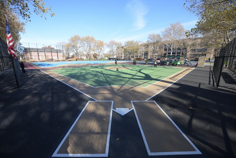 Harry Maze Playground photo 3