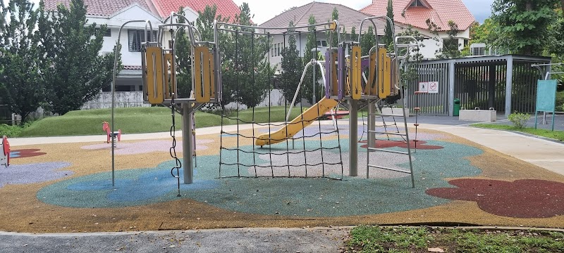 Haus Park Playground photo 2