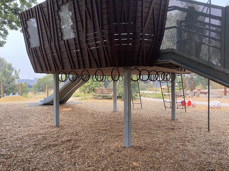 Heathland Circuit Playground photo 2