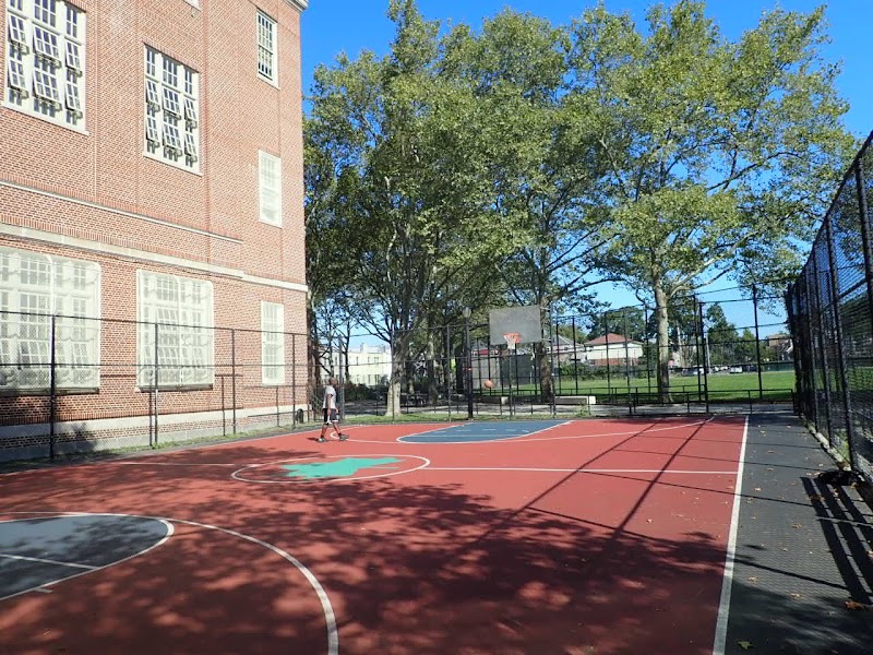Helen Marshall Playground photo 3