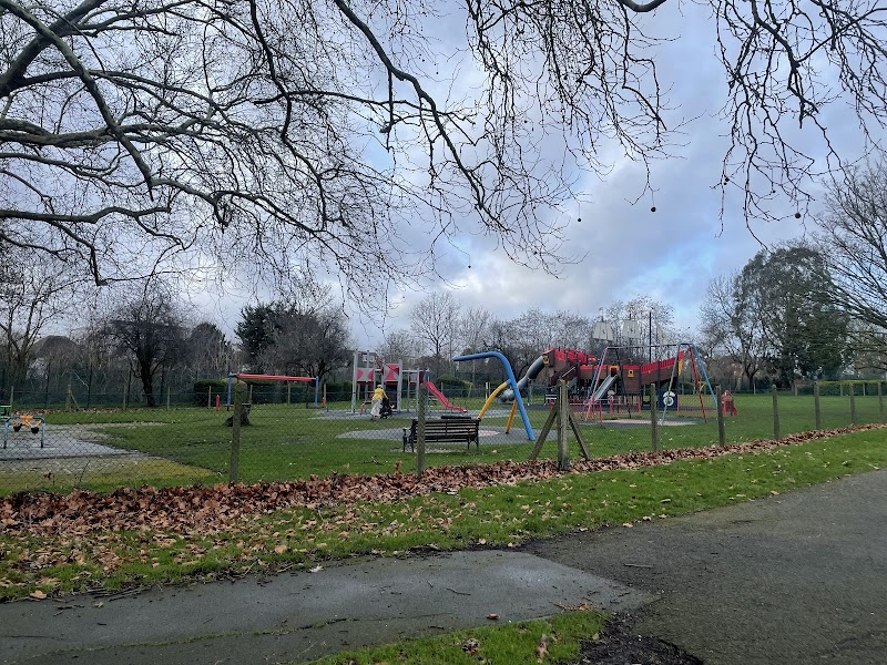 Hendon Park Playground photo 2