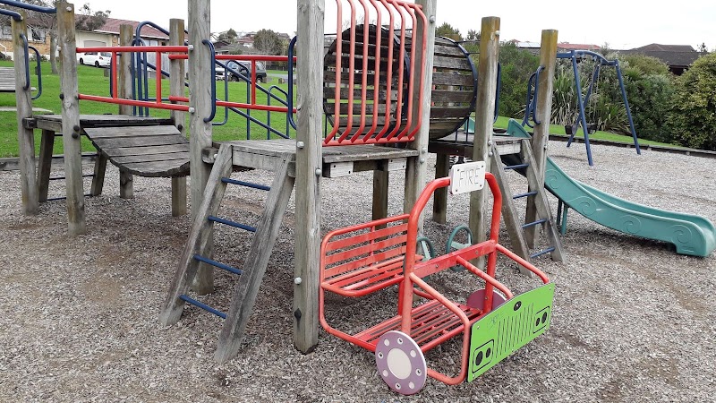 Highland Park Dr Playground photo 3