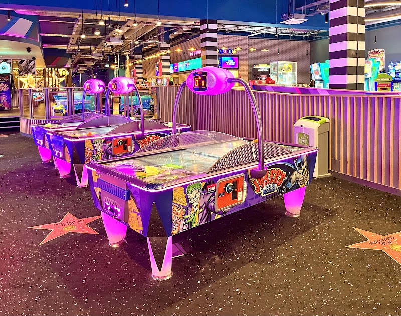 Hollywood Bowl Birmingham Resorts World photo 2