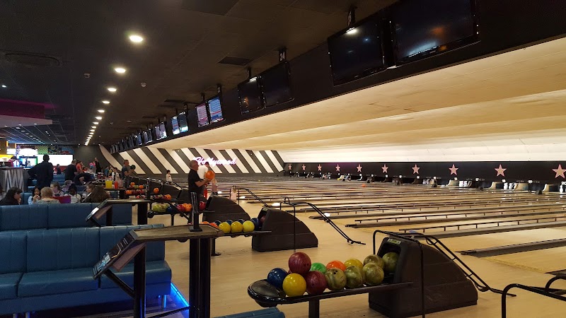 Hollywood Bowl Tolworth photo 2