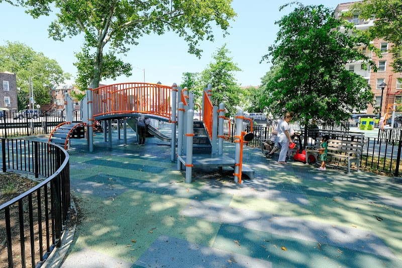 Homecrest Playground photo 3