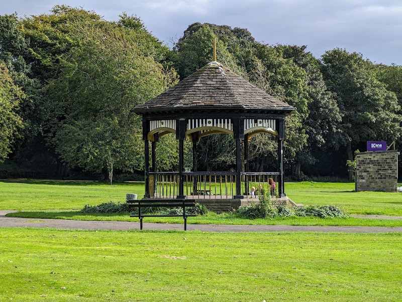 Photo of Horsforth Hall Park in Yorkshire