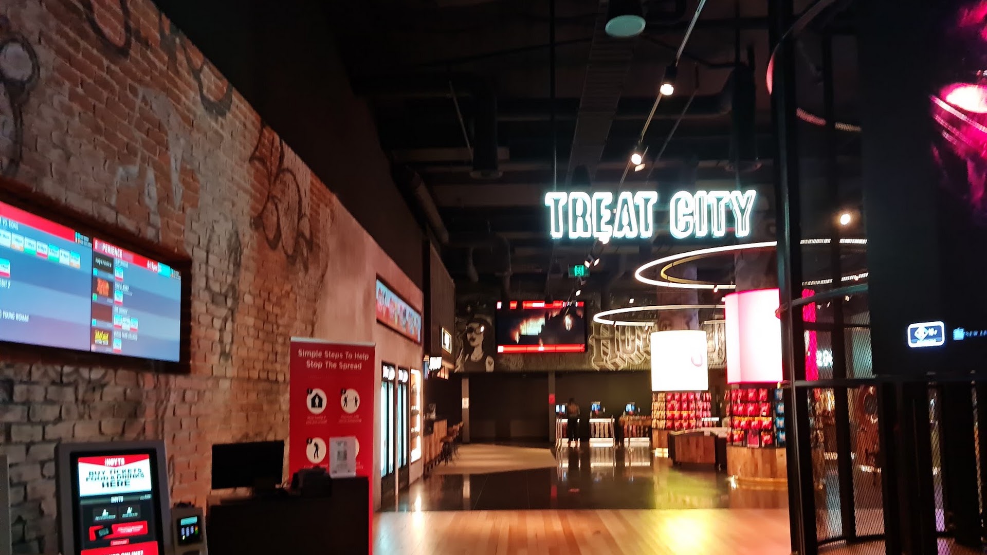 HOYTS Highpoint photo 2