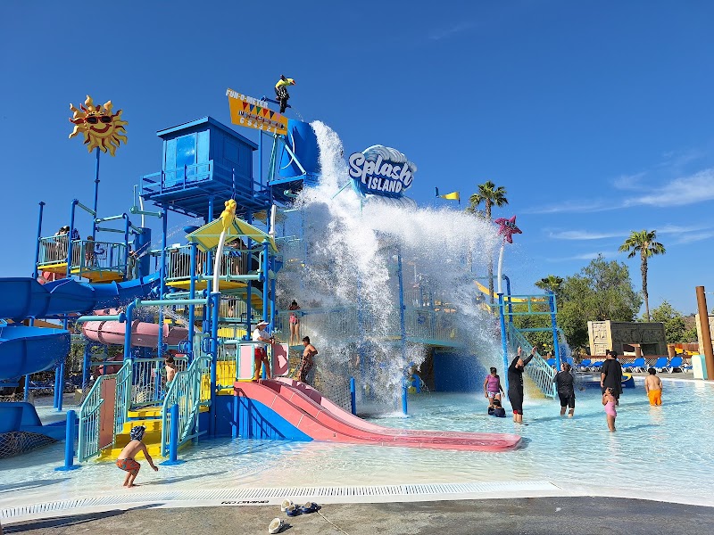Hurricane Harbor Los Angeles photo 2