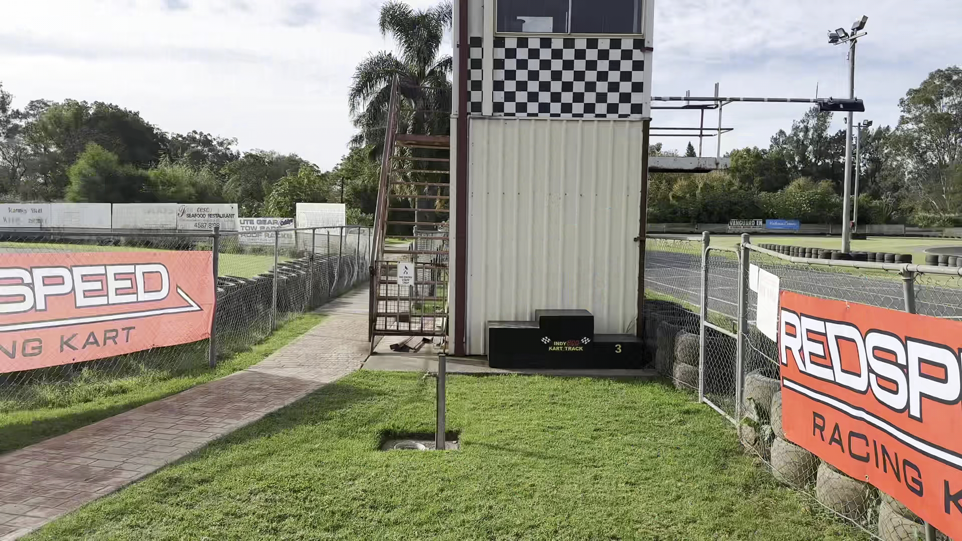 Indy 800 Kart Track photo 2