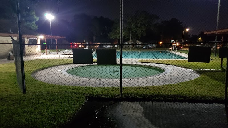 Inwood Pines Swimming Pools