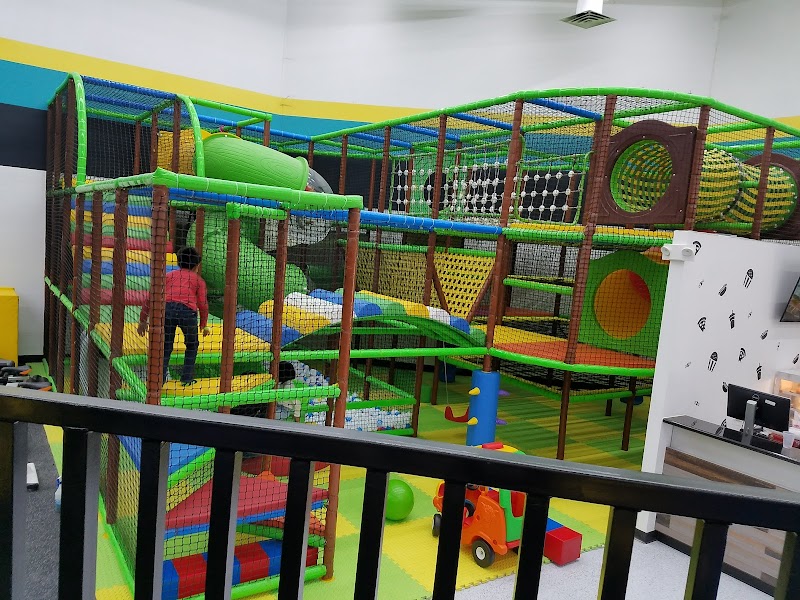 iRise Trampoline & Fun Park photo 3