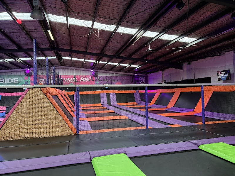 Jumpside photo 3