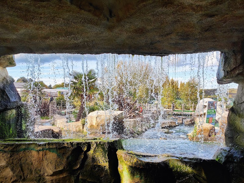 Jungle Falls Adventure Golf photo 2