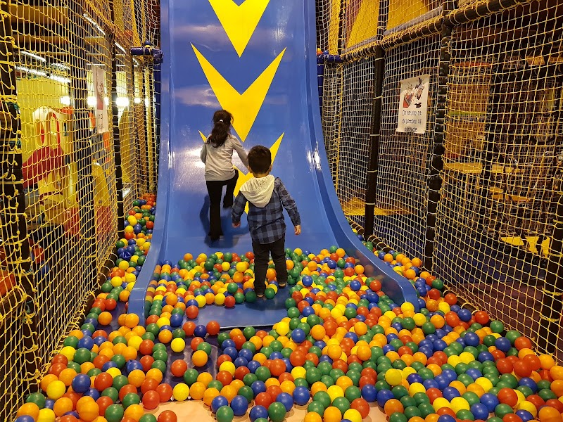 Jungle J's Play and Party Centre