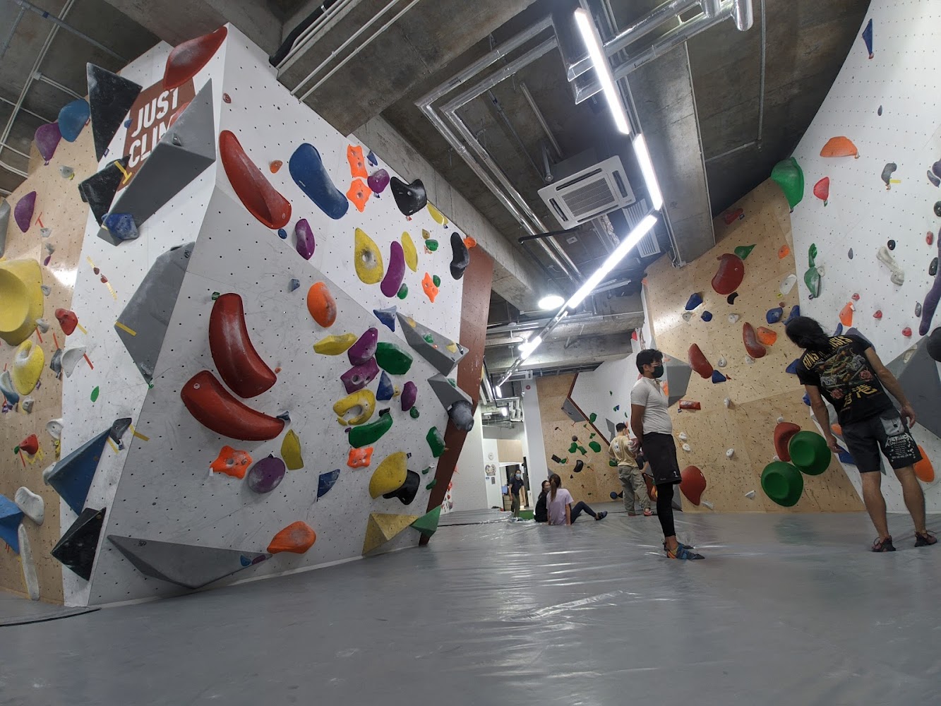 JUST CLIMB | Tai Koo photo 2