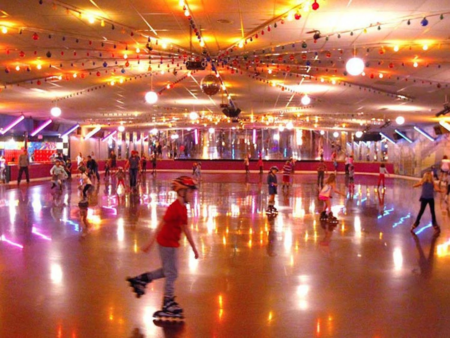Just for Fun Roller Rink - Mundelein