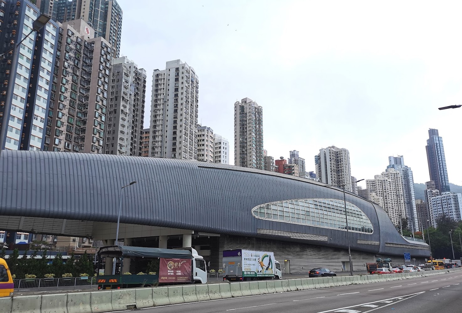 Kennedy Town Swimming Pool Sitting-out Area photo 2