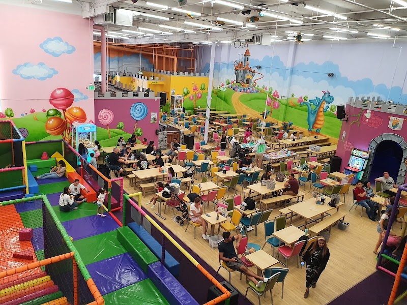 Kids Empire Woodland Hills photo 3