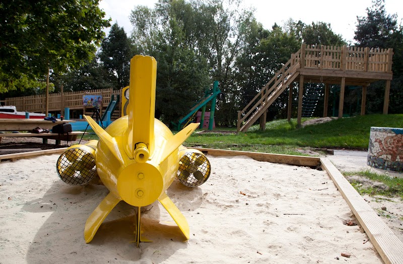 KIDS Lady Allen Adventure Playground