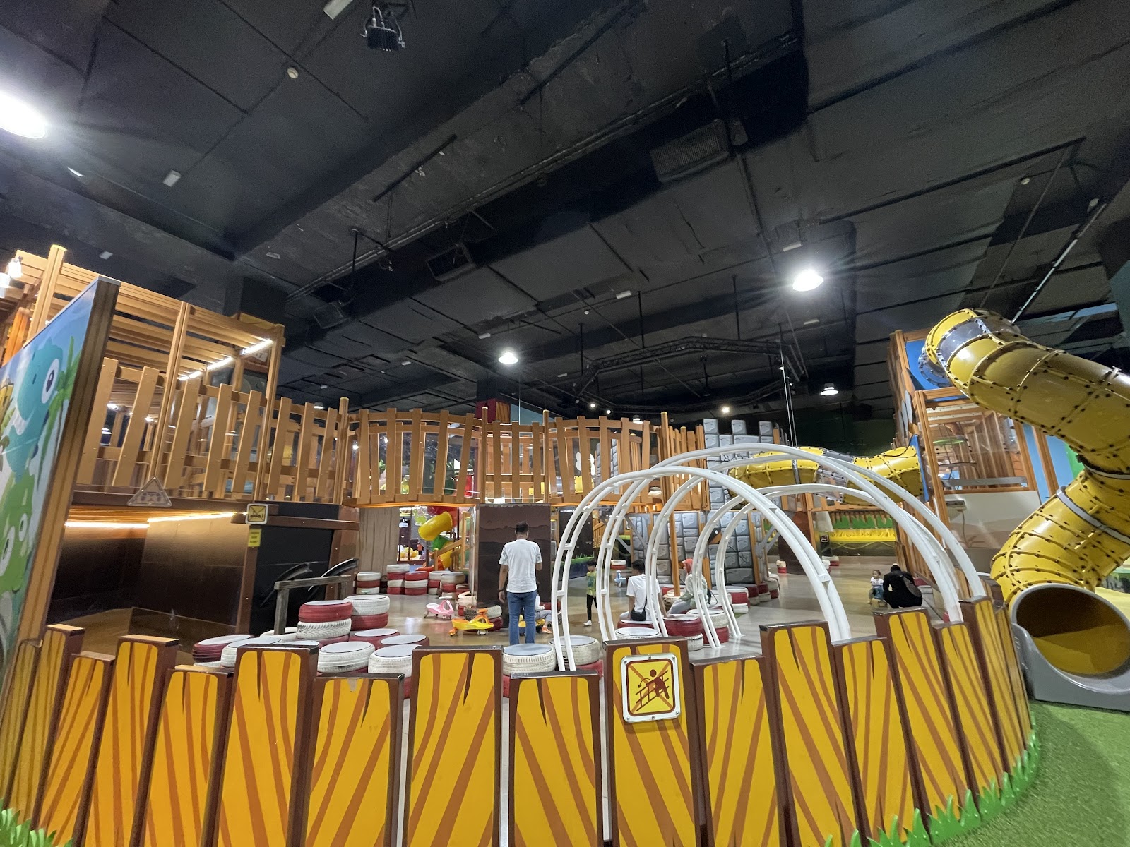 Kidz Republic Indoor Theme Park - JBCC photo 3