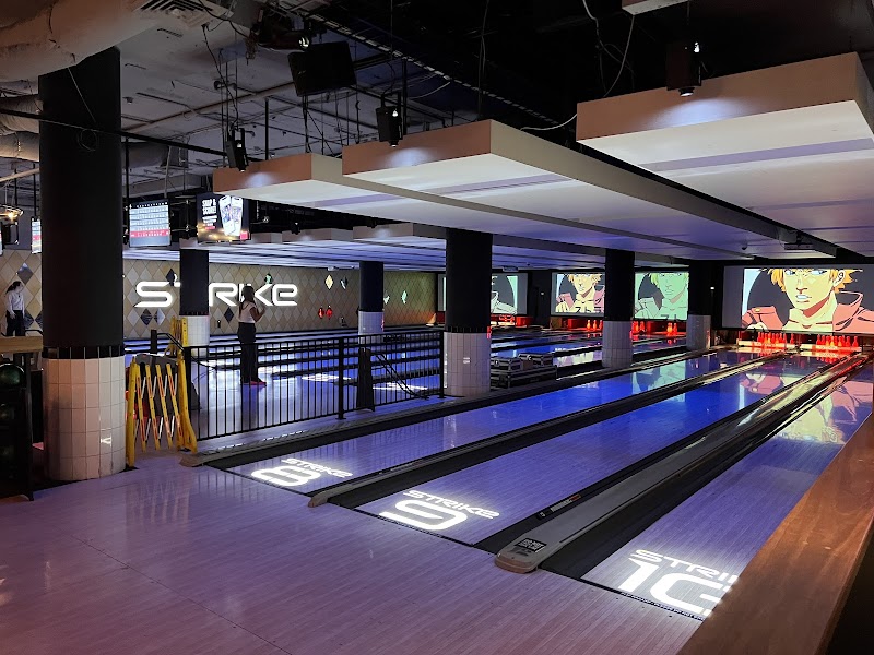 Kingpin Bowling - Darling Harbour photo 2