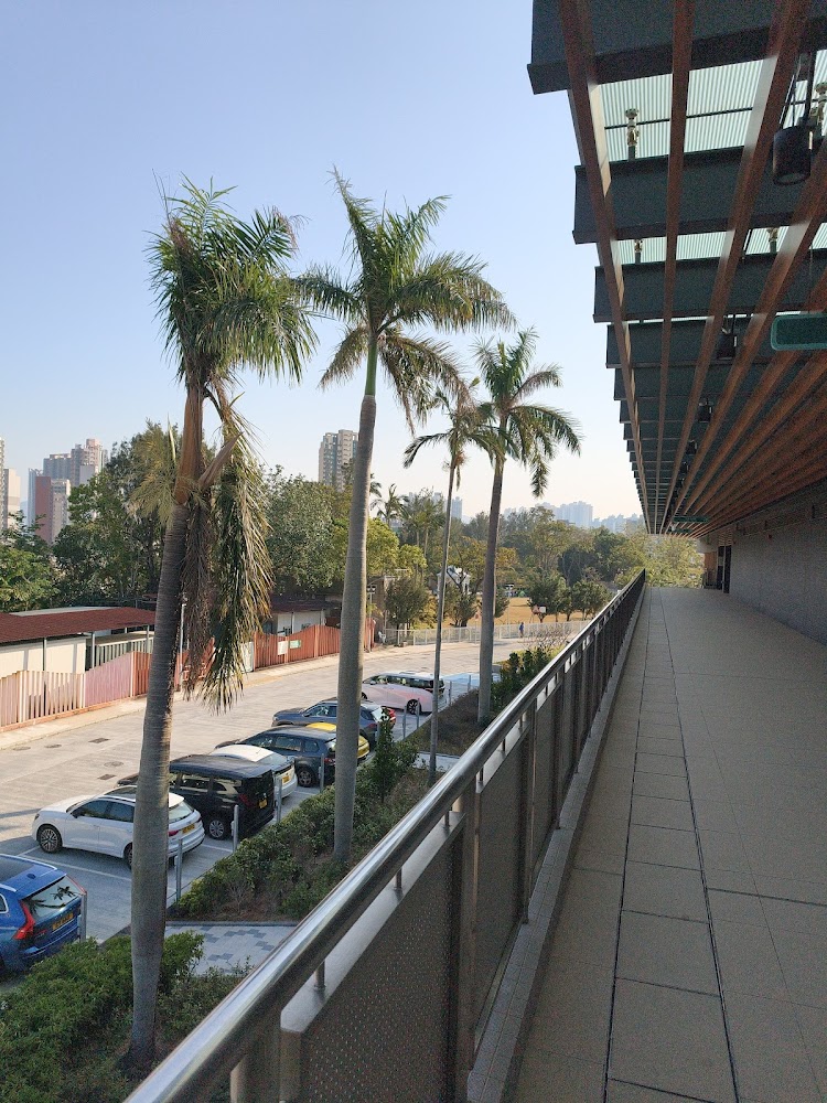 Kowloon Tsai Swimming Pool photo 5
