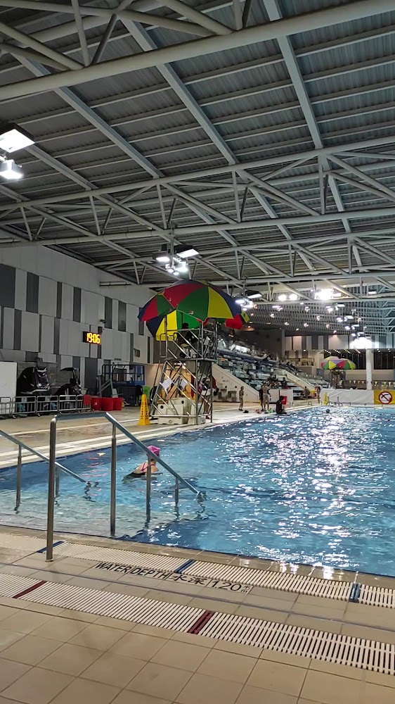 Kwun Tong Swimming Pool photo 3