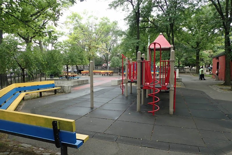 La Guardia Playground photo 2