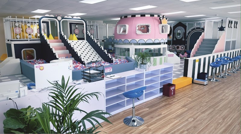 La La Land Indoor Playground
