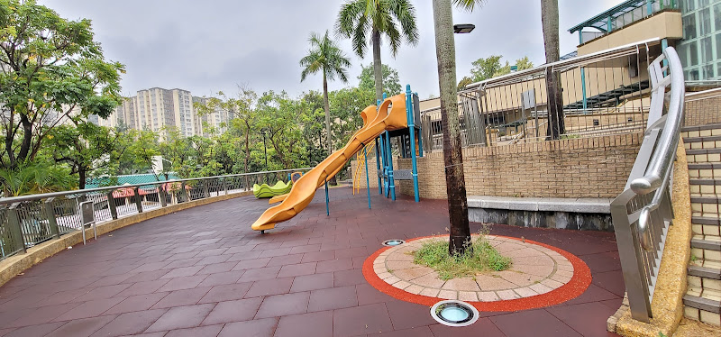 Lai Chi Kok Park Children's Playground