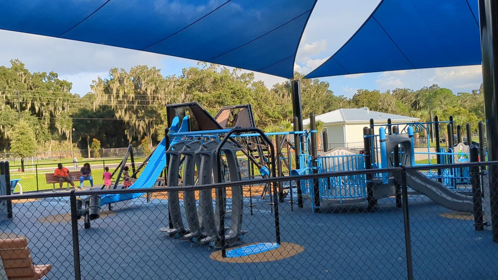 Lake Apopka trailhead playground photo 2