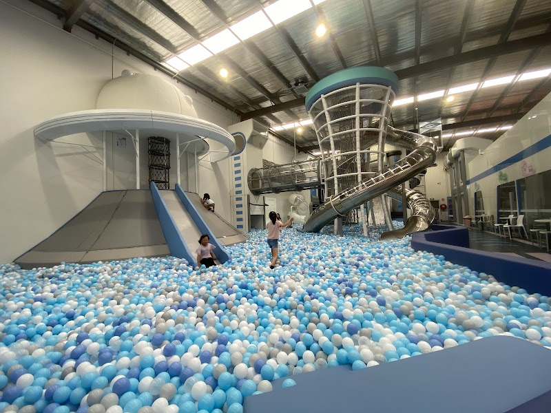 Landing Playcentre Ravenhall
