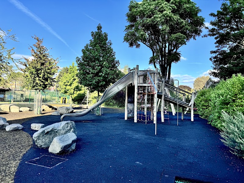 Leathermarket Gardens Playground