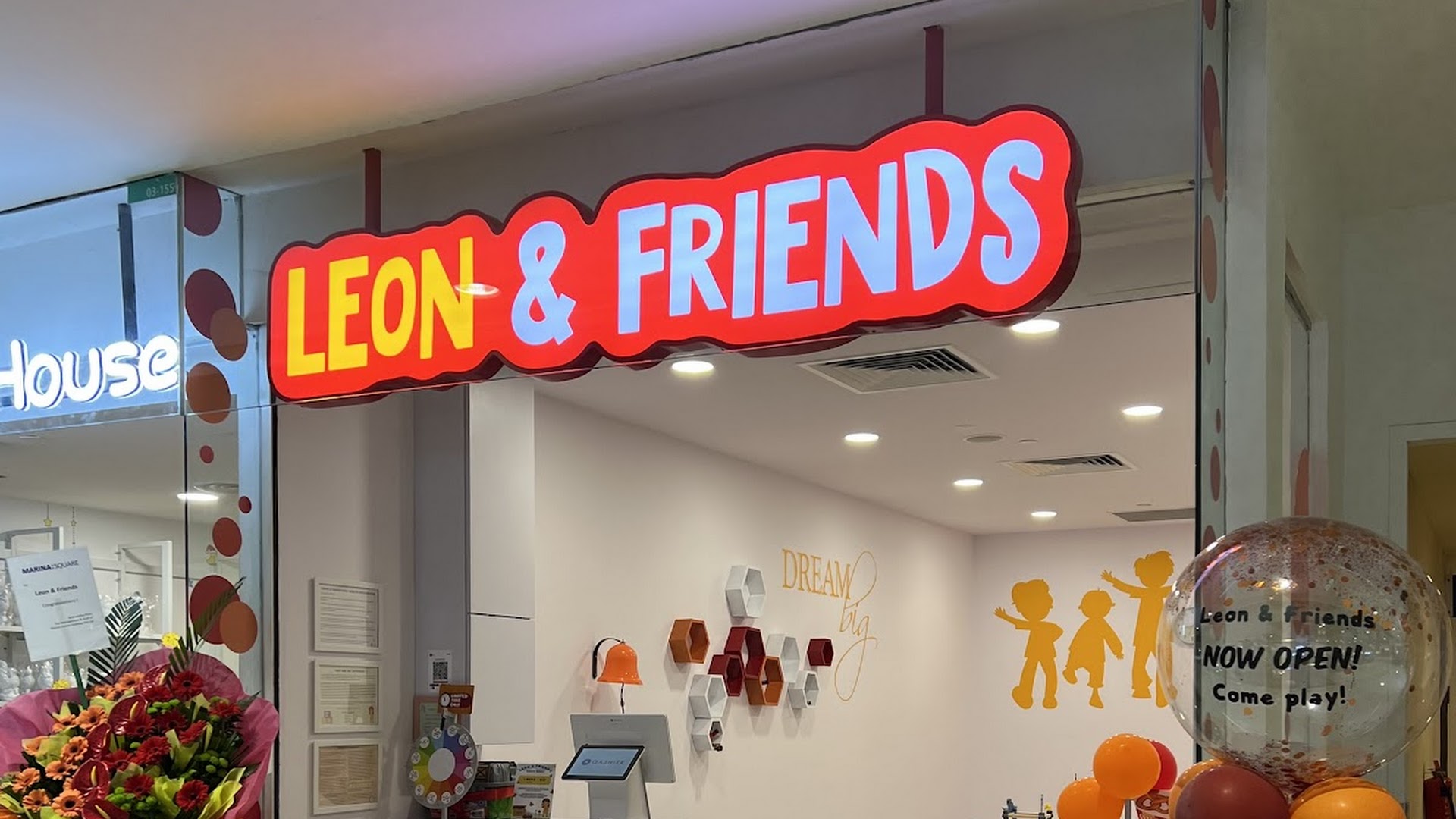 Leon & Friends