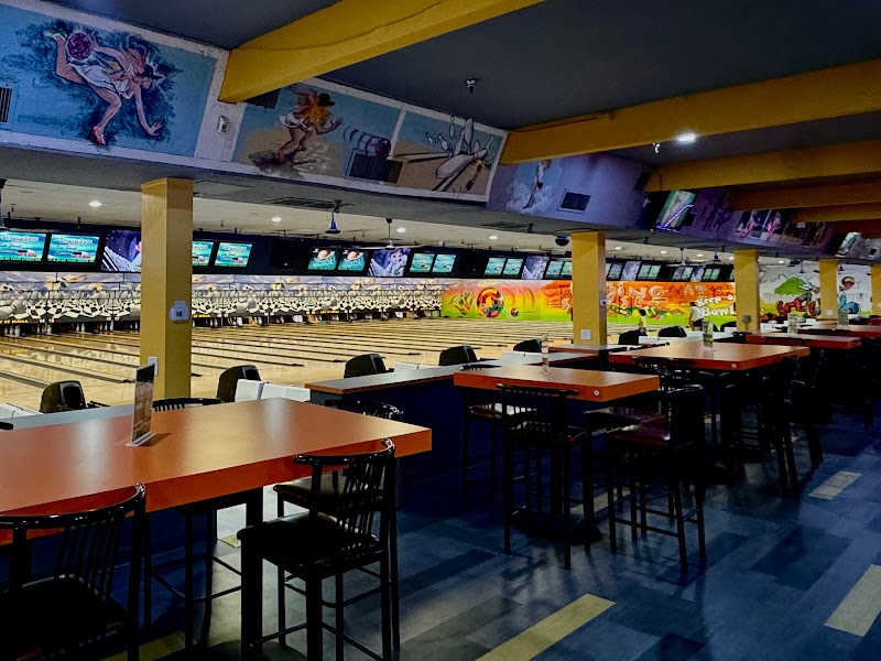 Let It Roll Bowl & Entertainment Center photo 3
