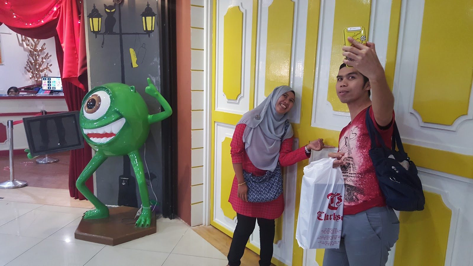 FST Prangin Mall photo 3