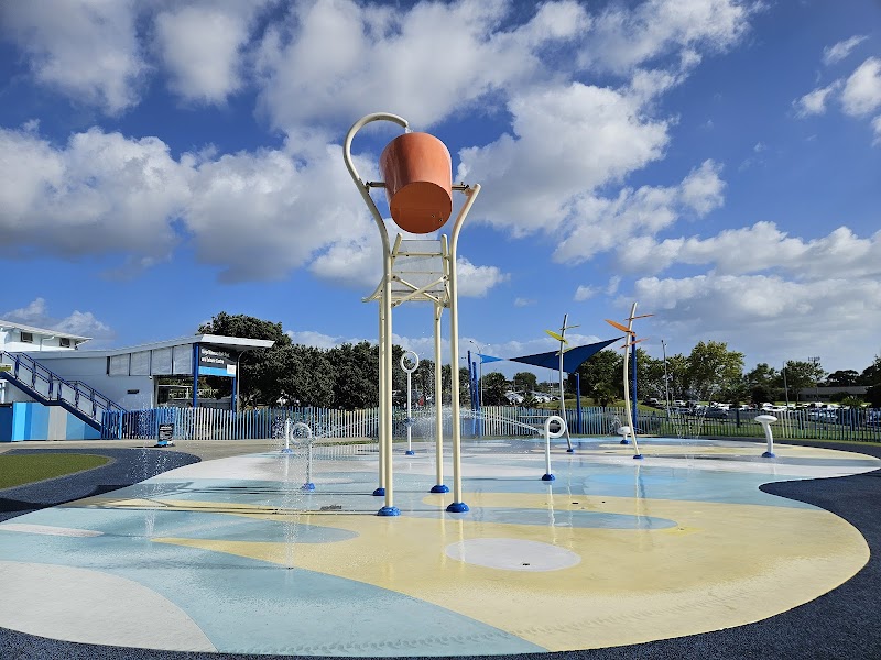 Lloyd Elsmore Park Pool and Leisure Centre photo 2